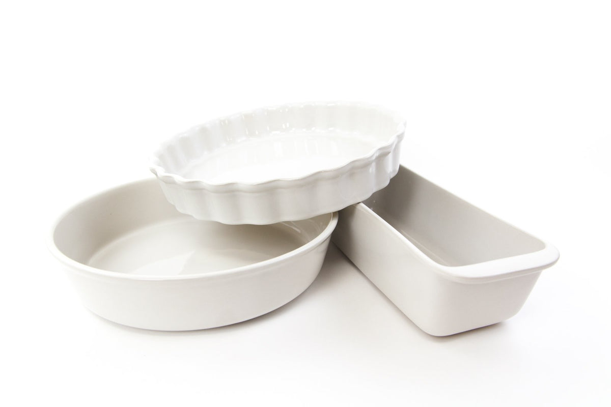 The Party&#39;s at Mary&#39;s Bakeware Set in Pearl