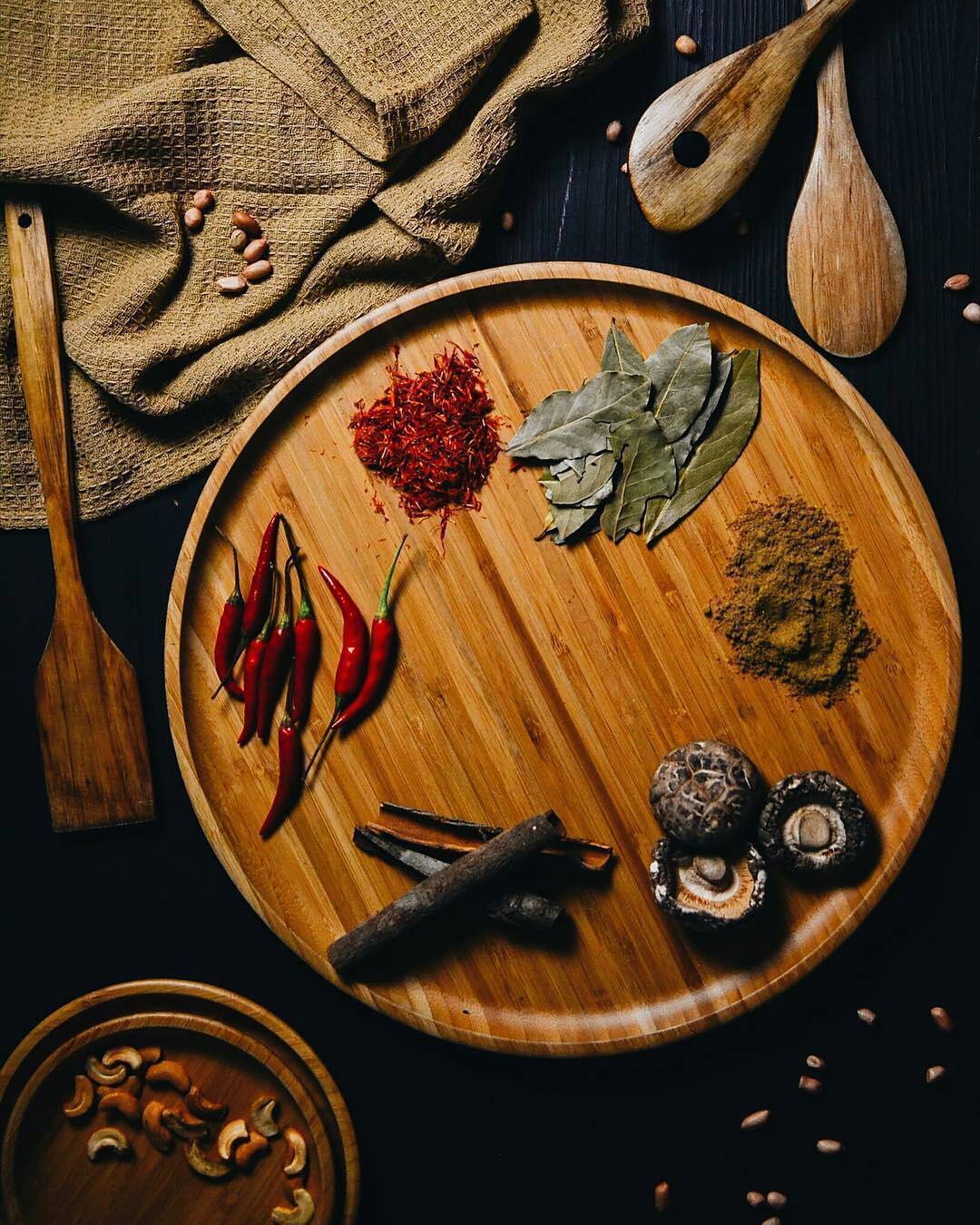 Natural Bamboo Plate - 10&quot;