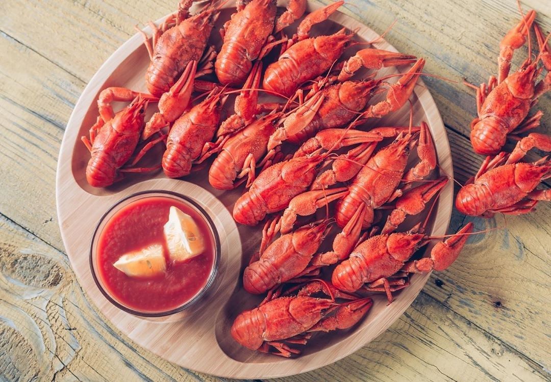 Natural Bamboo 2 Section Platter - 10&quot;