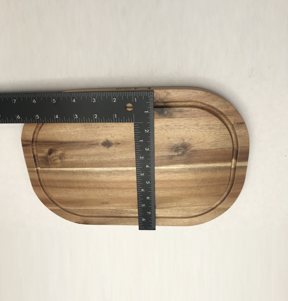 Acacia Serving Rounded Cutting Board