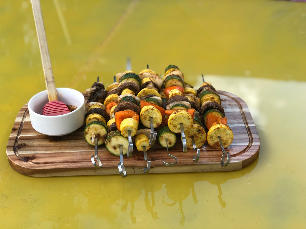 Acacia Serving Rounded cutting board 14" X 8"